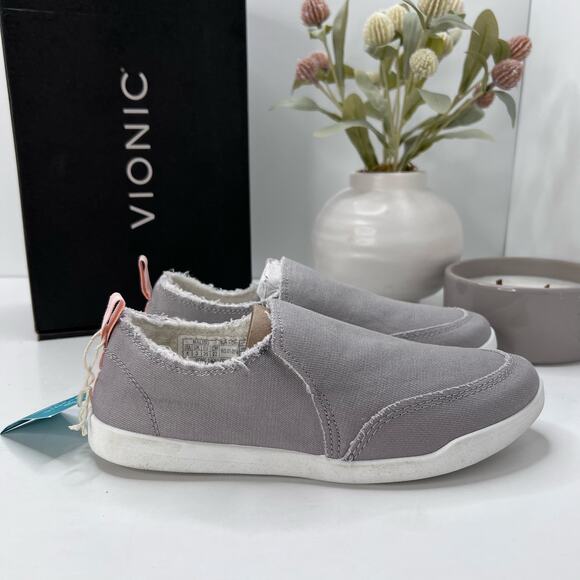 Vionic Malibu Canvas Slip On Comfort Shoes Light Gray Women 5 M - Picture 1 of 9